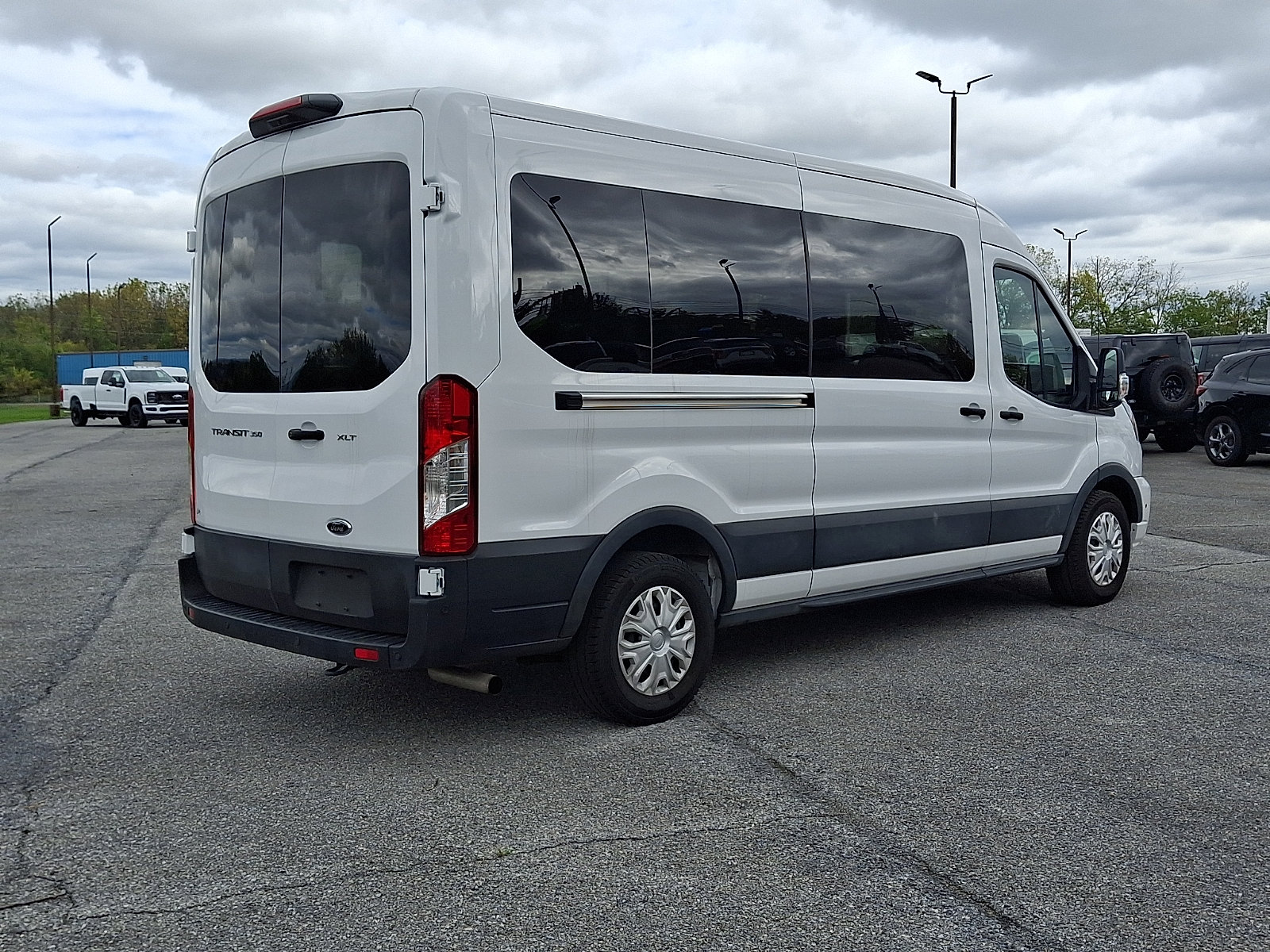 Used 2025 Ford Transit 350 XLT RWD image 6