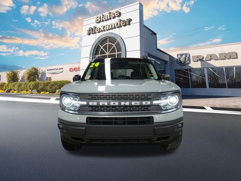 Used 2024 Ford Bronco Sport Badlands AWD/4WD image 9