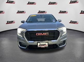 Used 2023 GMC Terrain SLE video 2