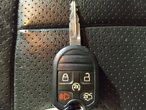 Used 2012 Ford F150 Lariat w/ Lariat Plus Pkg image 32