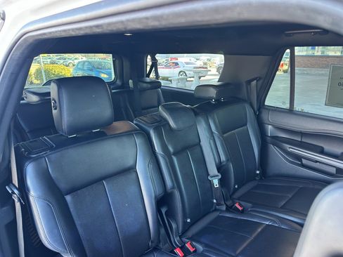 Used 2019 Ford Expedition Max XLT w/ Equipment Group 201A image 32