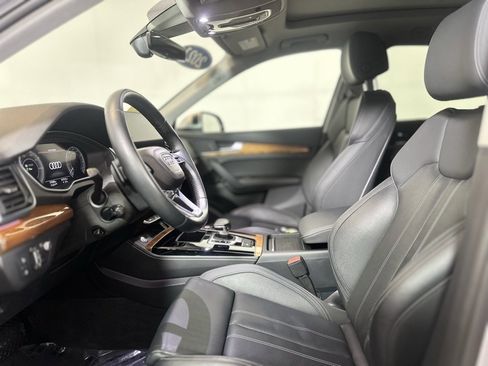 Used 2021 Audi Q5 e Prestige w/ Prestige Package image 14