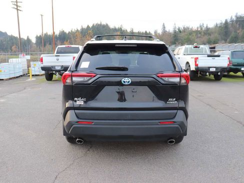 Certified 2024 Toyota RAV4 XLE image 6