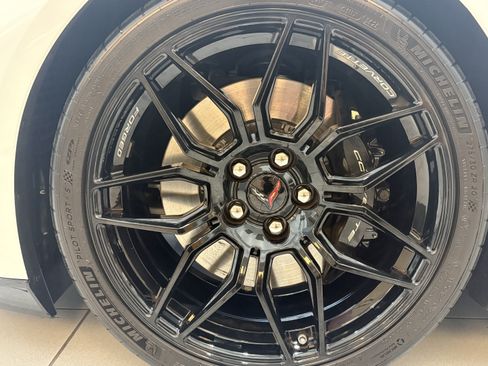 Used 2026 Chevrolet Corvette Z06 RWD image 7