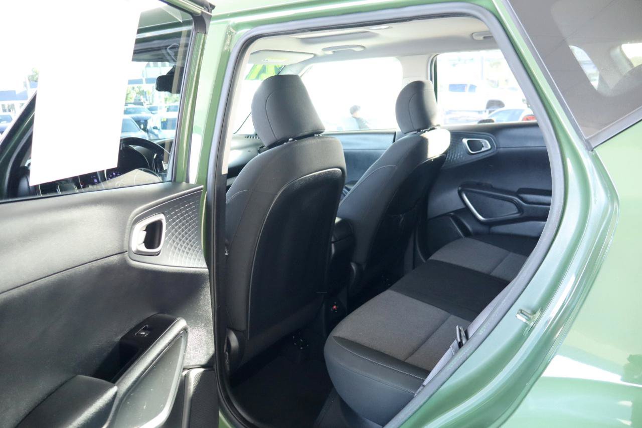 Used 2021 Kia Soul EX FWD image 31