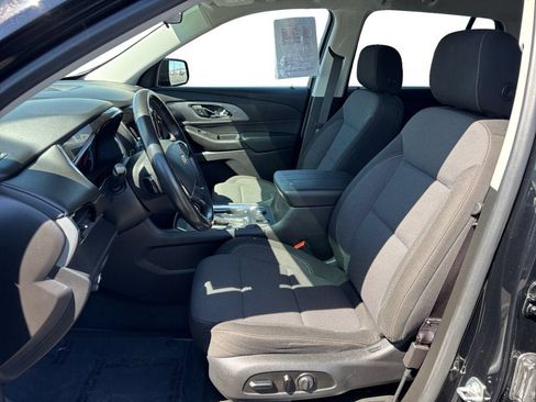 Used 2020 Chevrolet Traverse LT FWD image 10