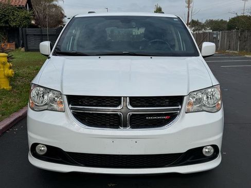 Used 2018 Dodge Grand Caravan SXT image 7