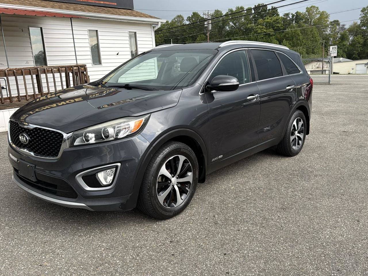 Used 2016 Kia Sorento EX w/ EX Premium Package AWD/4WD image 2