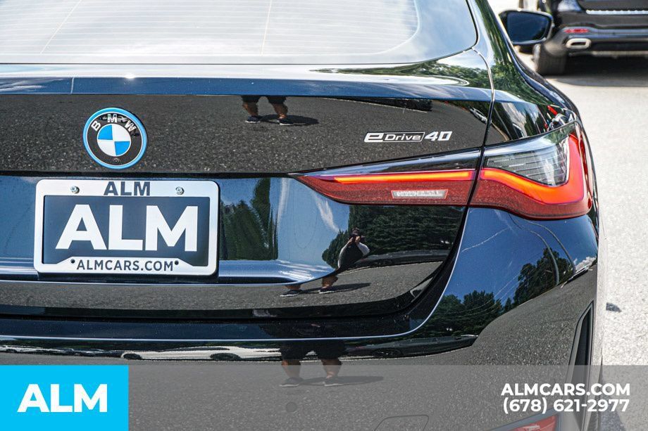 Used 2025 BMW i4 eDrive40 w/ Parking Assistance Package RWD image 12