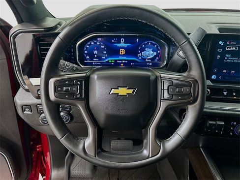 Used 2024 Chevrolet Silverado 2500 High Country w/ Technology Package image 8