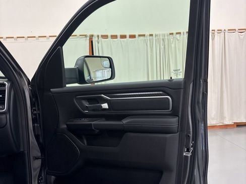 New 2026 RAM 1500 4x4 Crew Cab image 24
