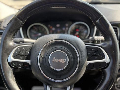 Used 2019 Jeep Compass Limited image 15