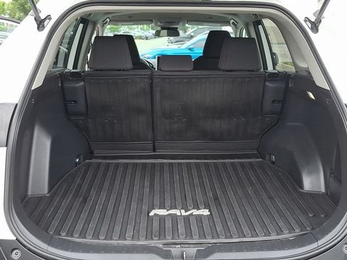 Used 2024 Toyota RAV4 LE AWD/4WD image 27