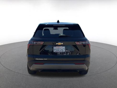 Used 2025 Chevrolet Equinox LT AWD/4WD image 12