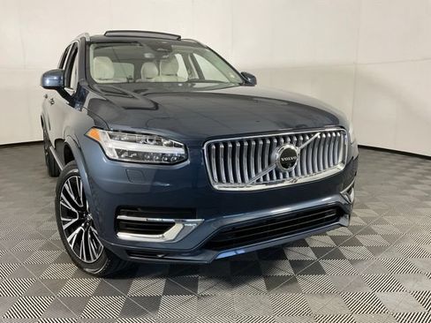 Certified 2025 Volvo XC90 T8 Plus w/ Protection Package Premier AWD/4WD image 8