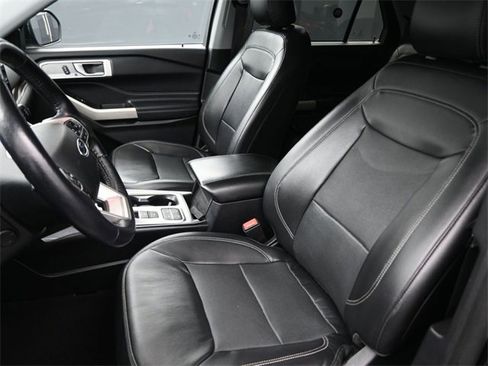 Used 2021 Ford Explorer Limited w/ Equipment Group 301A image 33