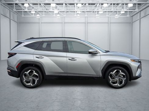 Certified 2024 Hyundai Tucson Limited AWD/4WD image 7