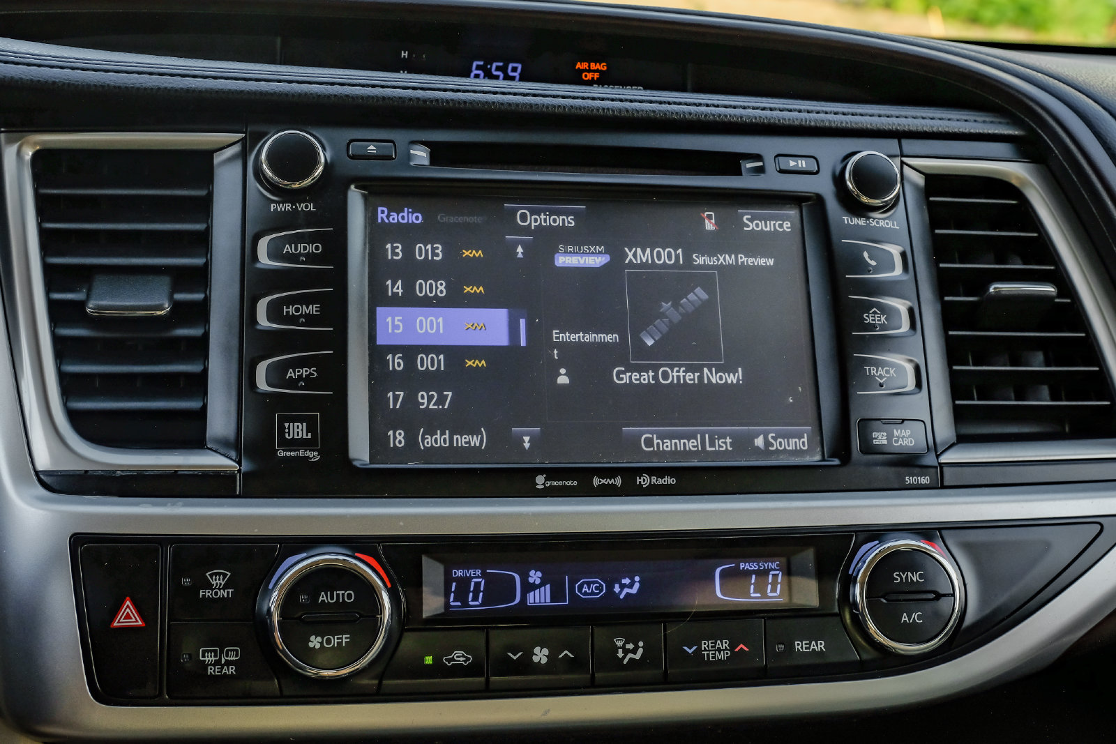 Used 2016 Toyota Highlander Limited w/ Driver Technology Package FWD image 27