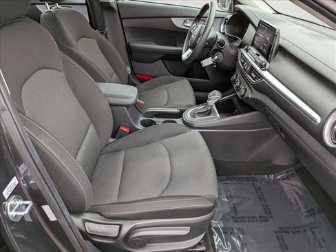 Used 2024 Kia Forte LXS image 18