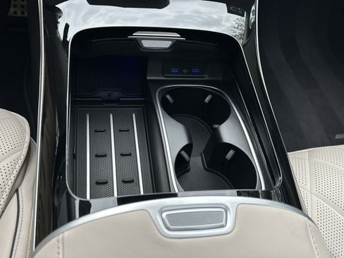 Certified 2025 Mercedes-Benz S 580 4MATIC Sedan w/ AMG Line Package image 33