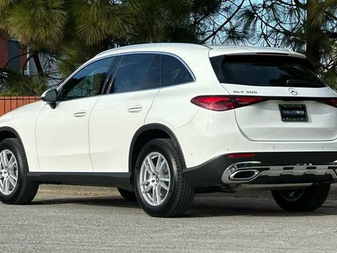 Certified 2025 Mercedes-Benz GLC 300 image 6