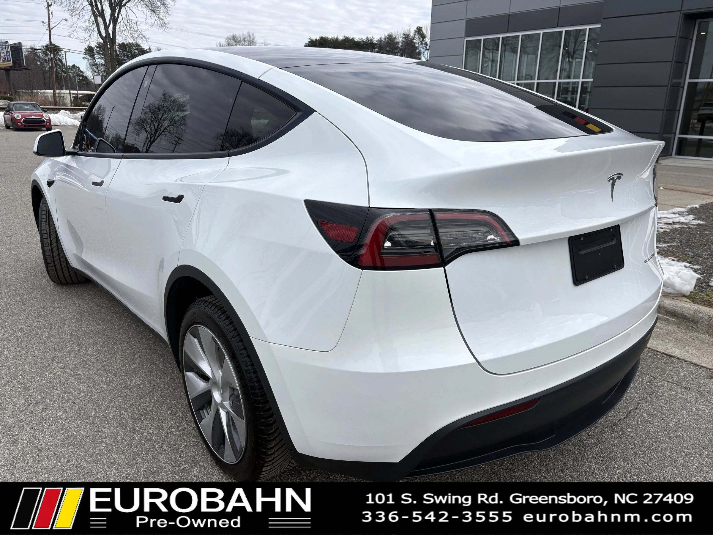Used 2023 Tesla Model Y Long Range AWD/4WD image 3