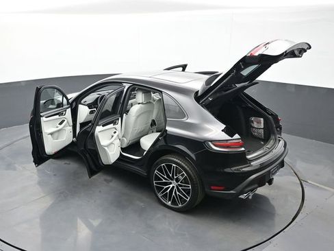 New 2026 Porsche Macan AWD/4WD image 29