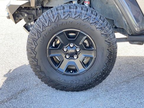 Used 2023 Jeep Gladiator Mojave w/ Trailer Tow Package image 32