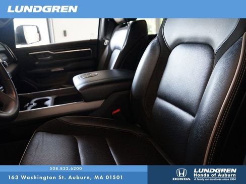 Used 2024 RAM 1500 Laramie image 12
