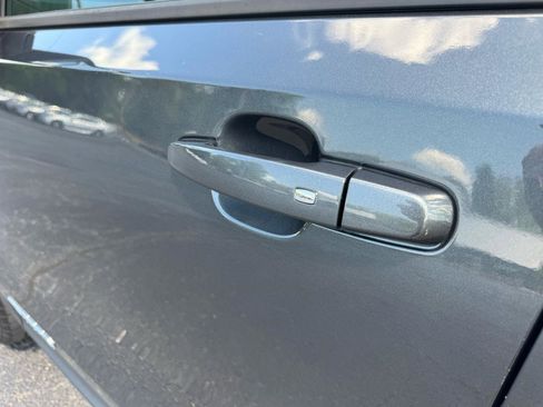 Used 2018 GMC Terrain SLE w/ Driver Convenience Package image 12