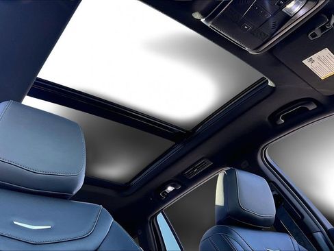 Certified 2023 Cadillac XT6 Sport w/ Technology Package image 17