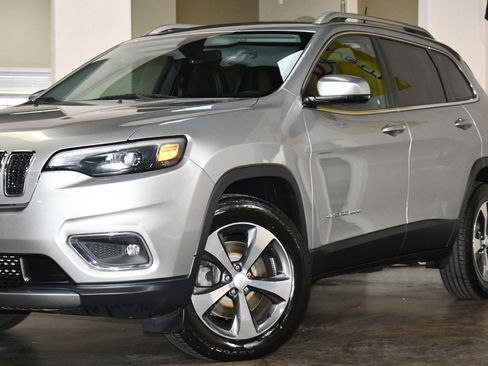 Used 2019 Jeep Cherokee Limited image 54