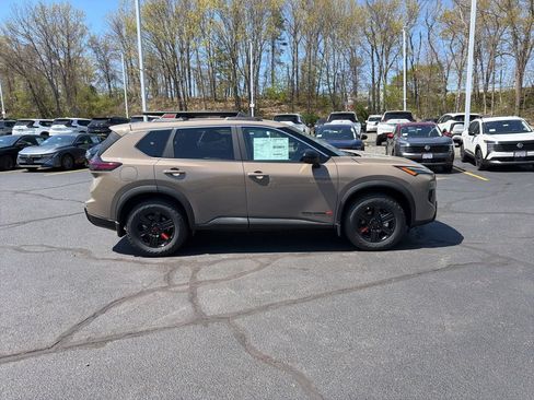 New 2026 Nissan Rogue SV AWD/4WD image 9