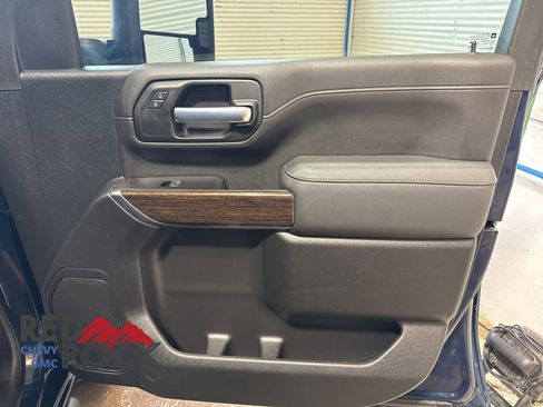 Used 2021 GMC Sierra 2500 SLE image 15