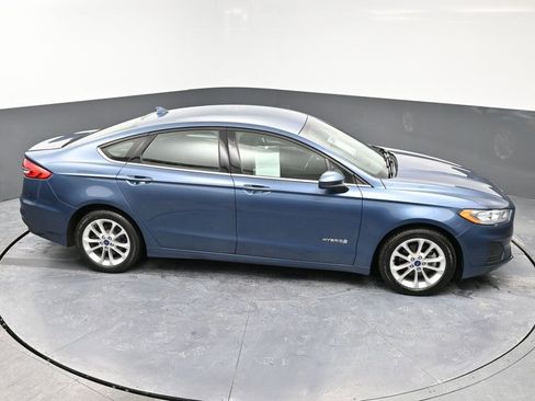 Used 2019 Ford Fusion SE image 46