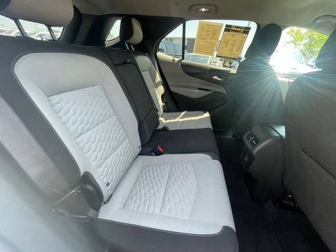 Used 2021 Chevrolet Equinox LT FWD image 26