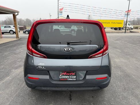 Used 2021 Kia Soul LX image 5