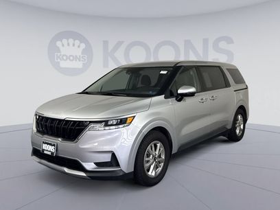 Used 2023 Kia Carnival LX