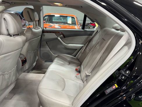 Used 2005 Mercedes-Benz S 500 image 4