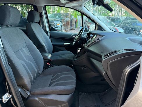 Used 2018 Ford Transit Connect XLT image 28
