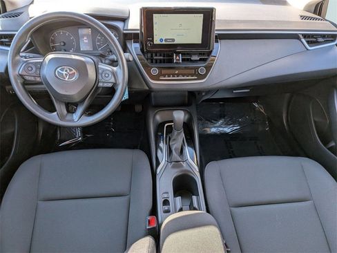 Used 2025 Toyota Corolla LE image 23