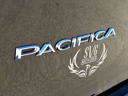 Used 2025 Chrysler Pacifica Select FWD image 30