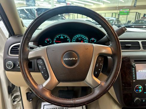 Used 2012 GMC Yukon Denali image 24