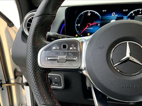 Used 2022 Mercedes-Benz GLB 35 AMG 4MATIC image 24