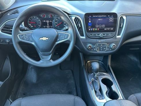 Used 2023 Chevrolet Malibu LT FWD image 16