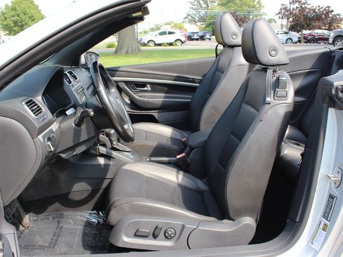 Used 2012 Volkswagen Eos Komfort FWD image 21