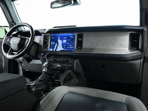 Used 2024 Ford Bronco Outer Banks image 14