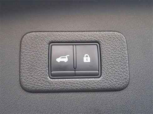 Used 2022 Nissan Armada SL w/ Midnight Edition Package image 29