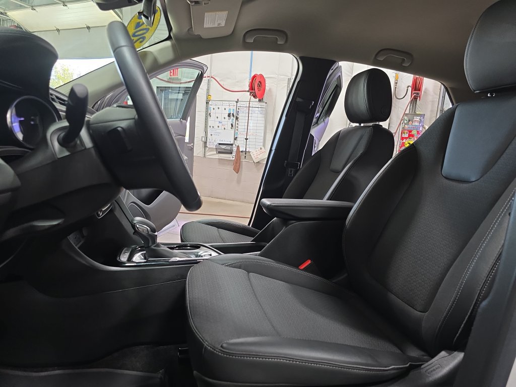 Used 2023 Buick Encore GX Preferred w/ Cold Weather Comfort Package AWD/4WD image 15