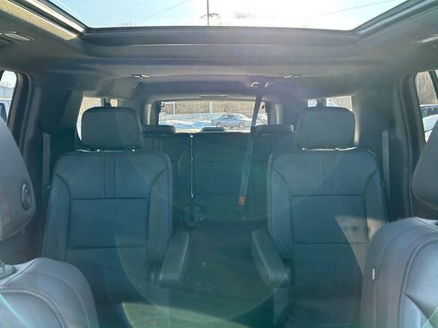 Used 2023 Chevrolet Suburban RST w/ Luxury Package image 17